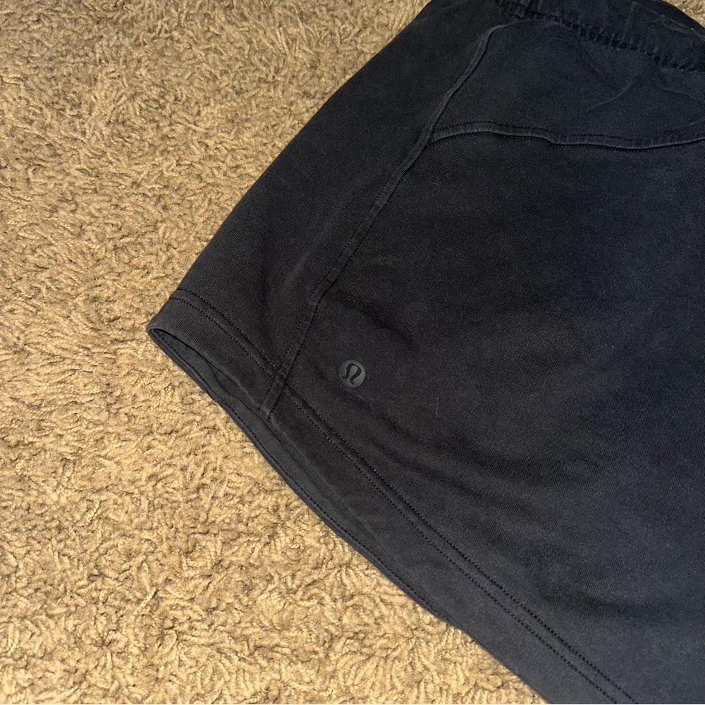 Women’s Lululemon Inner Glow Shorts Size 14 - Picture 5 of 6